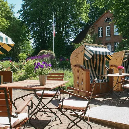 فندق Toepferhof Bei Travemuende 4*